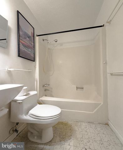 2498 WAKEFIELD CIR, Waldorf, MD 20602