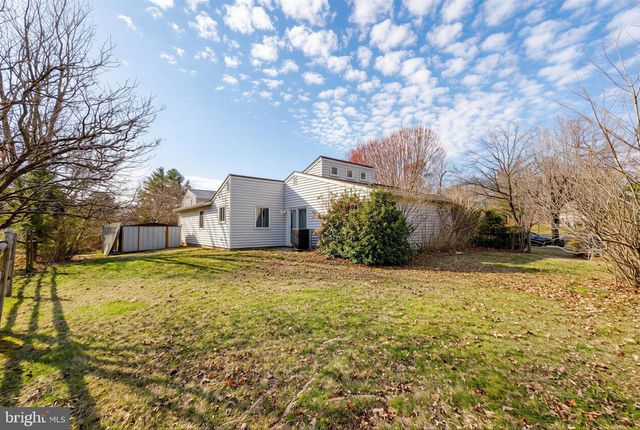 2498 WAKEFIELD CIR, Waldorf, MD 20602