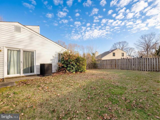 2498 WAKEFIELD CIR, Waldorf, MD 20602