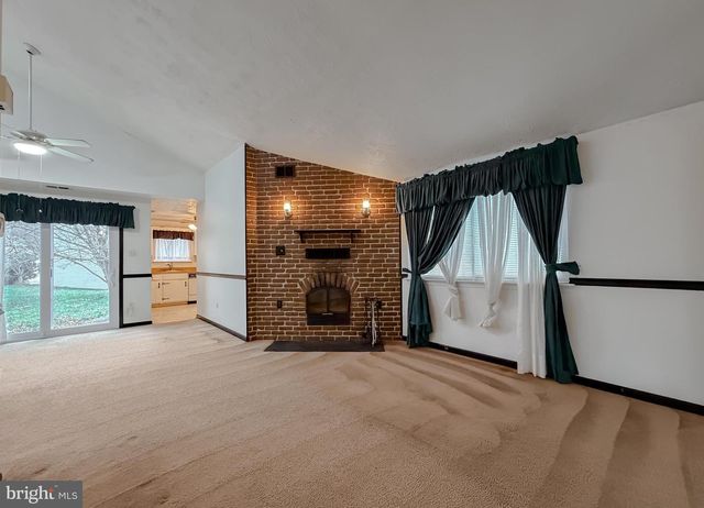 2498 WAKEFIELD CIR, Waldorf, MD 20602