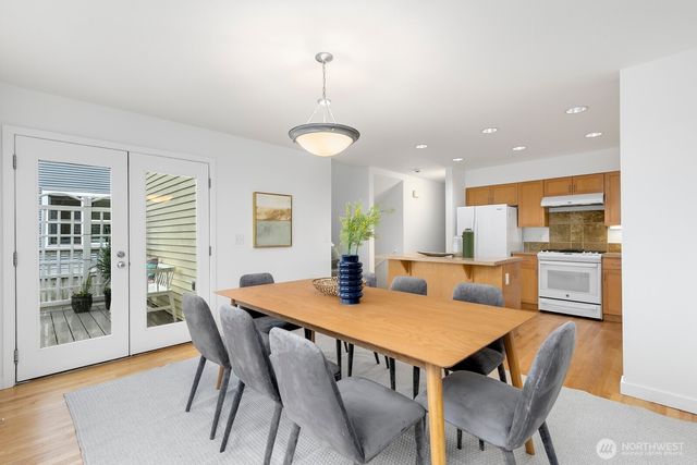 6726 35th Place S, Seattle, WA 98118