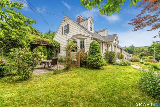 1 Glenwood Avenue, Naugatuck, CT 06770