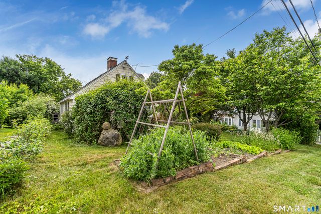1 Glenwood Avenue, Naugatuck, CT 06770