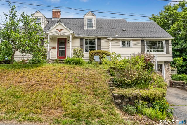 1 Glenwood Avenue, Naugatuck, CT 06770