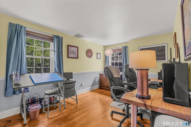 1 Glenwood Avenue, Naugatuck, CT 06770