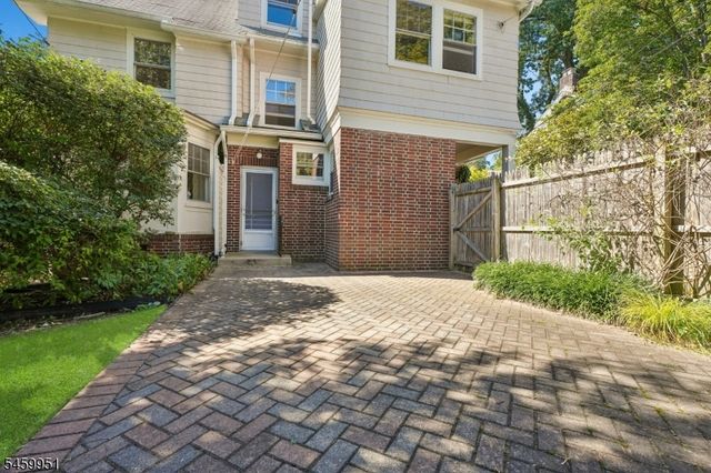 7 Tuxedo Rd, Glen Ridge Boro Twp., NJ 07028