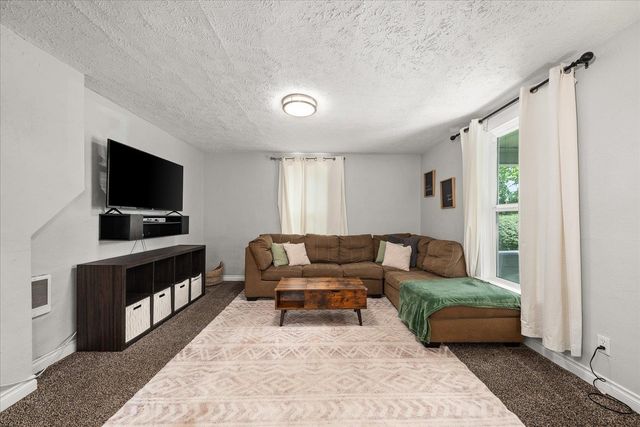 427 E Glass Ave, Spokane, WA 99207