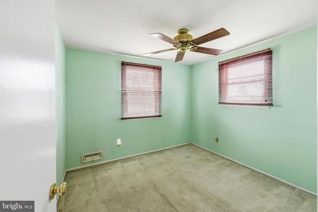 435 VALLEY RUN DR, Cherry Hill, NJ 08002