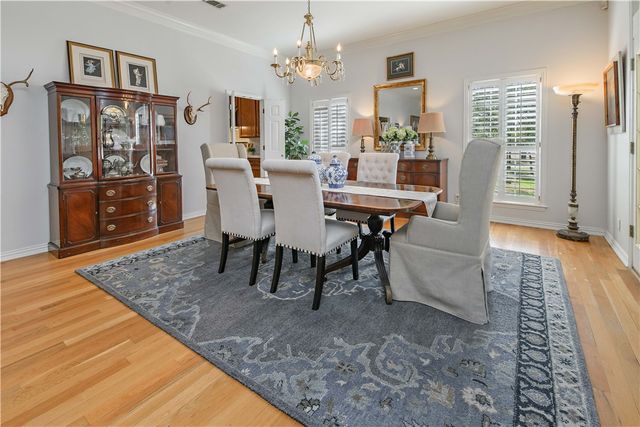 5821 Stallion Ridge, College Station, TX 77845