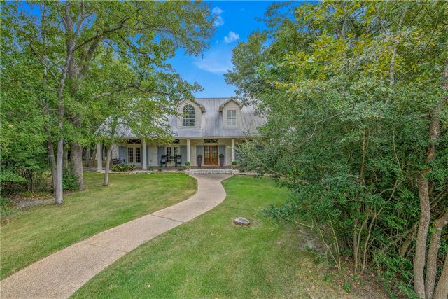 5821 Stallion Ridge, College Station, TX 77845