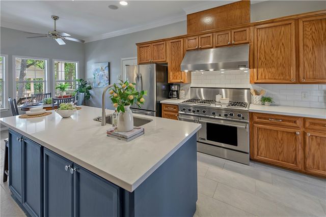 5821 Stallion Ridge, College Station, TX 77845