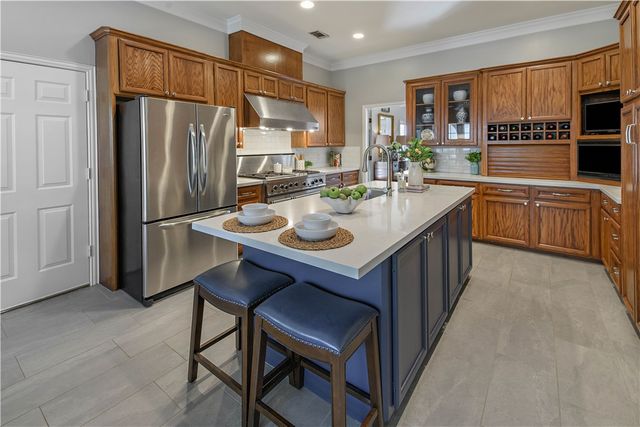 5821 Stallion Ridge, College Station, TX 77845