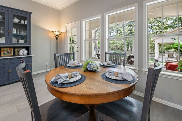 5821 Stallion Ridge, College Station, TX 77845