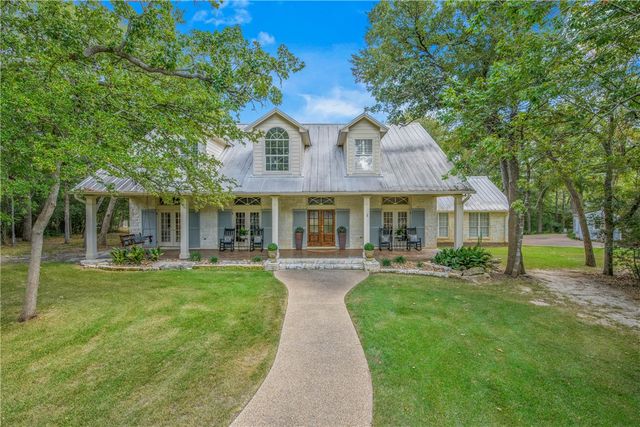 5821 Stallion Ridge, College Station, TX 77845