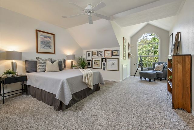 5821 Stallion Ridge, College Station, TX 77845