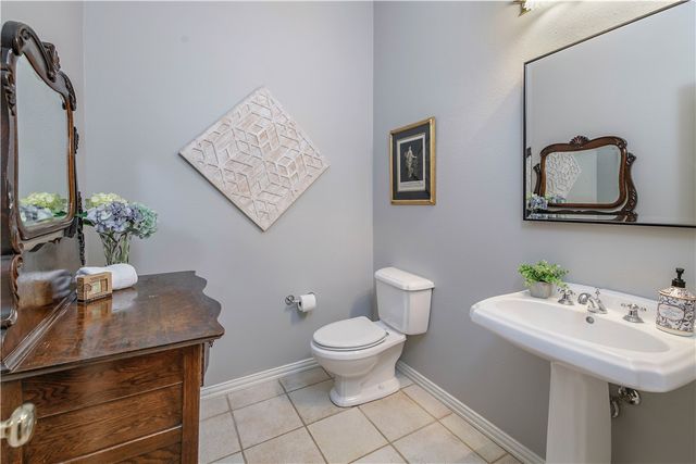 5821 Stallion Ridge, College Station, TX 77845