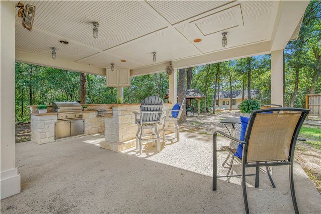 5821 Stallion Ridge, College Station, TX 77845