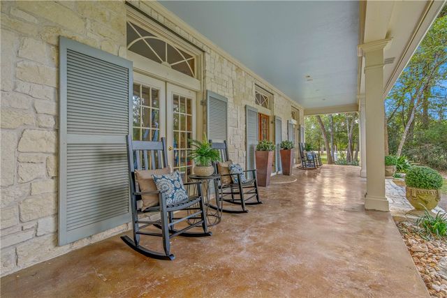 5821 Stallion Ridge, College Station, TX 77845