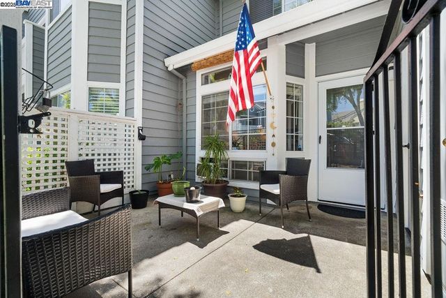 703 Waterford Pl, Pinole, CA 94564