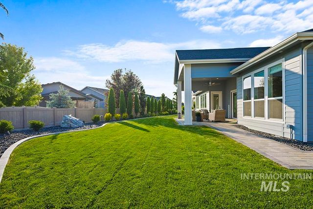 5445 S Mesa Trail Pl, Meridian, ID 83642