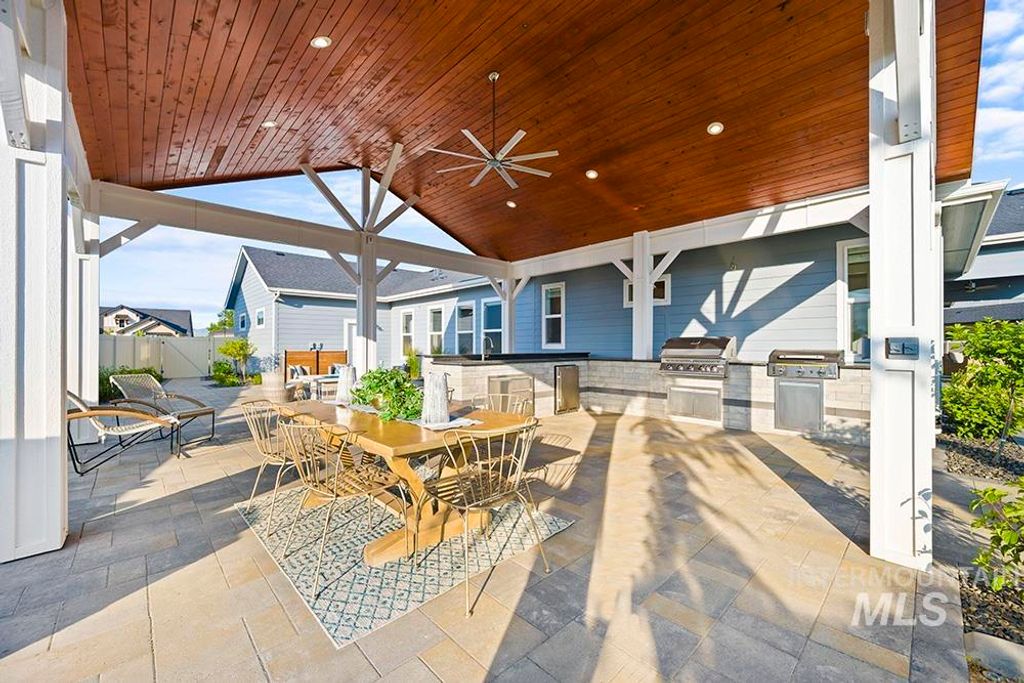 5445 S Mesa Trail Pl, Meridian, ID 83642