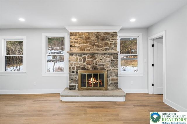 370 Raubsville Road, Williams Twp, PA 18042