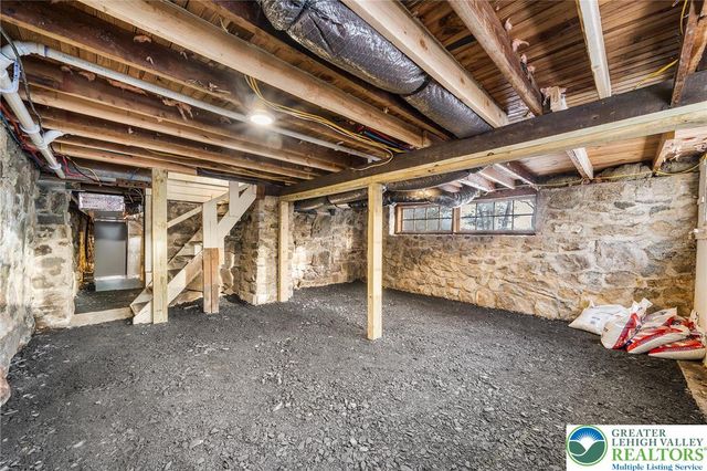 370 Raubsville Road, Williams Twp, PA 18042