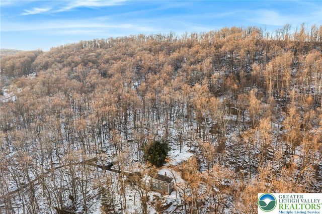 370 Raubsville Road, Williams Twp, PA 18042