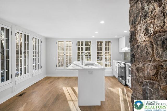 370 Raubsville Road, Williams Twp, PA 18042