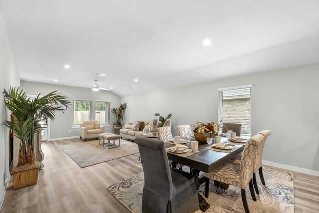 3385 Mallard Lake Drive, Orange, TX 77632