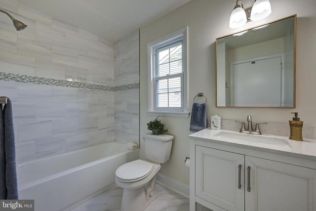 116 BUCKINGHAM DR, Southampton, NJ 08088