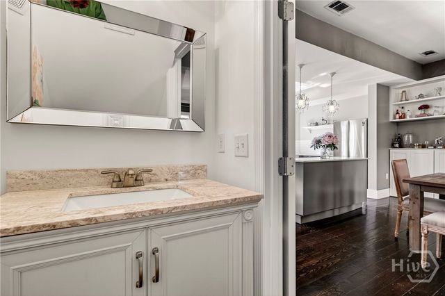 507 E Mcdonough Street, Savannah, GA 31401