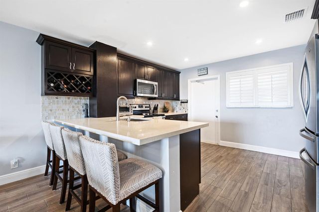 3535 Brokenwoods Drive 404, Coral Springs, FL 33065