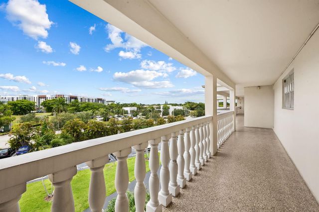 3535 Brokenwoods Drive 404, Coral Springs, FL 33065
