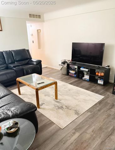 25306 Kildare Street, Southfield, MI 48033