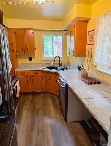 25306 Kildare Street, Southfield, MI 48033