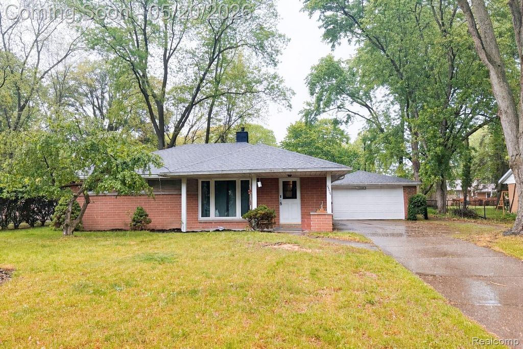 25306 Kildare Street, Southfield, MI 48033
