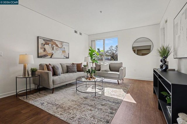1655 N California Boulevard 114, Walnut Creek, CA 94596