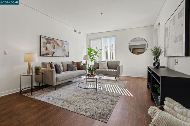 1655 N California Boulevard 114, Walnut Creek, CA 94596