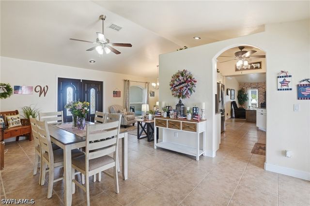 2823 NW Juanita PL, Cape Coral, FL 33993