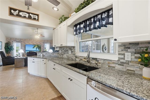 2823 NW Juanita PL, Cape Coral, FL 33993