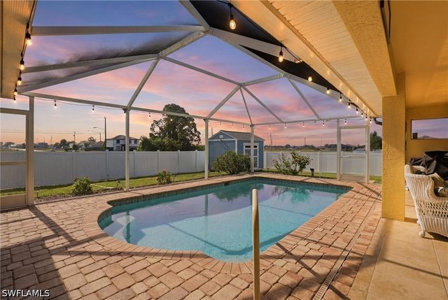 2823 NW Juanita PL, Cape Coral, FL 33993