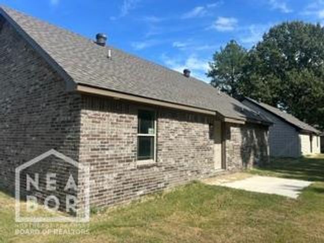 102 Hinkley, Brookland, AR 72417