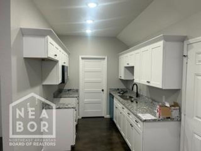 102 Hinkley, Brookland, AR 72417