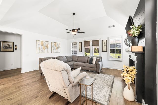 3015 Shandor St, Spring Hill, TN 37174