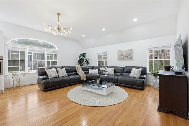 30 Anne Rd, North Andover, MA 01845