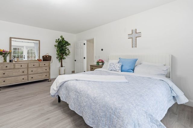 30 Anne Rd, North Andover, MA 01845