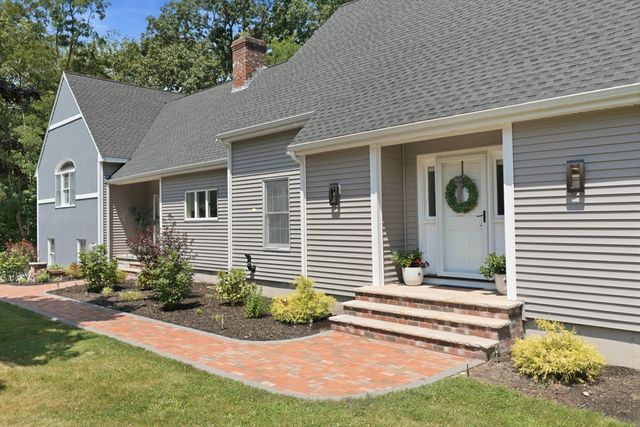 30 Anne Rd, North Andover, MA 01845