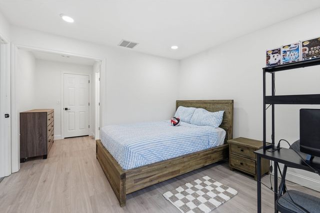 30 Anne Rd, North Andover, MA 01845