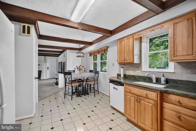 5928 GRACE LEE AVE, Sykesville, MD 21784